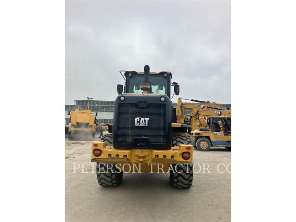 CAT 926M Фронтальные погрузчики