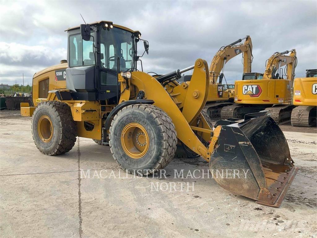 CAT 926M Фронтальные погрузчики