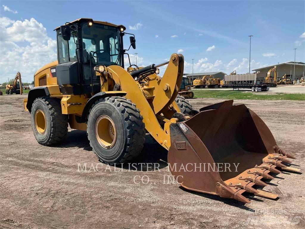 CAT 926M Фронтальные погрузчики
