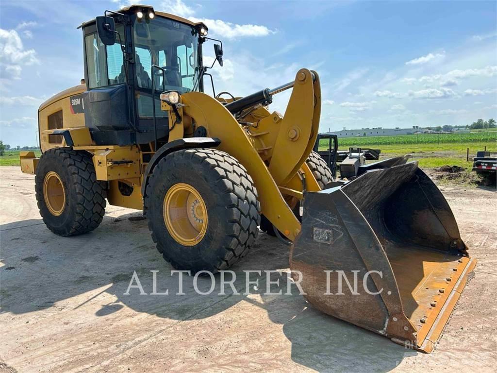 CAT 926M Фронтальные погрузчики