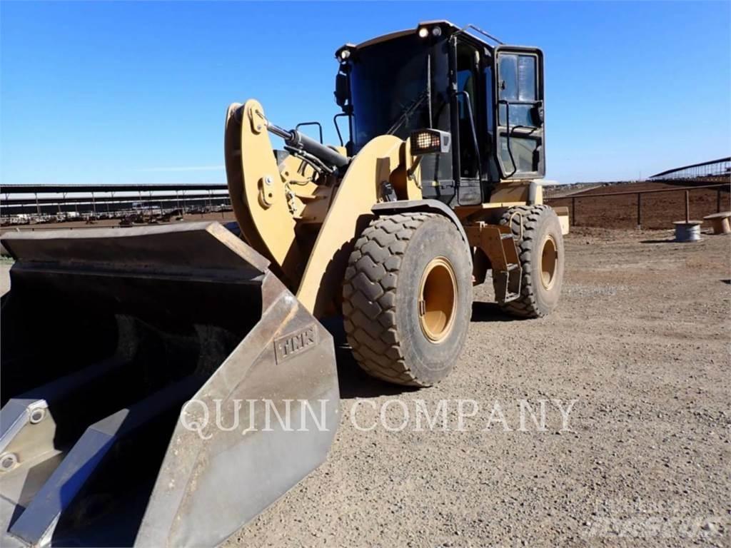 CAT 926M Фронтальные погрузчики