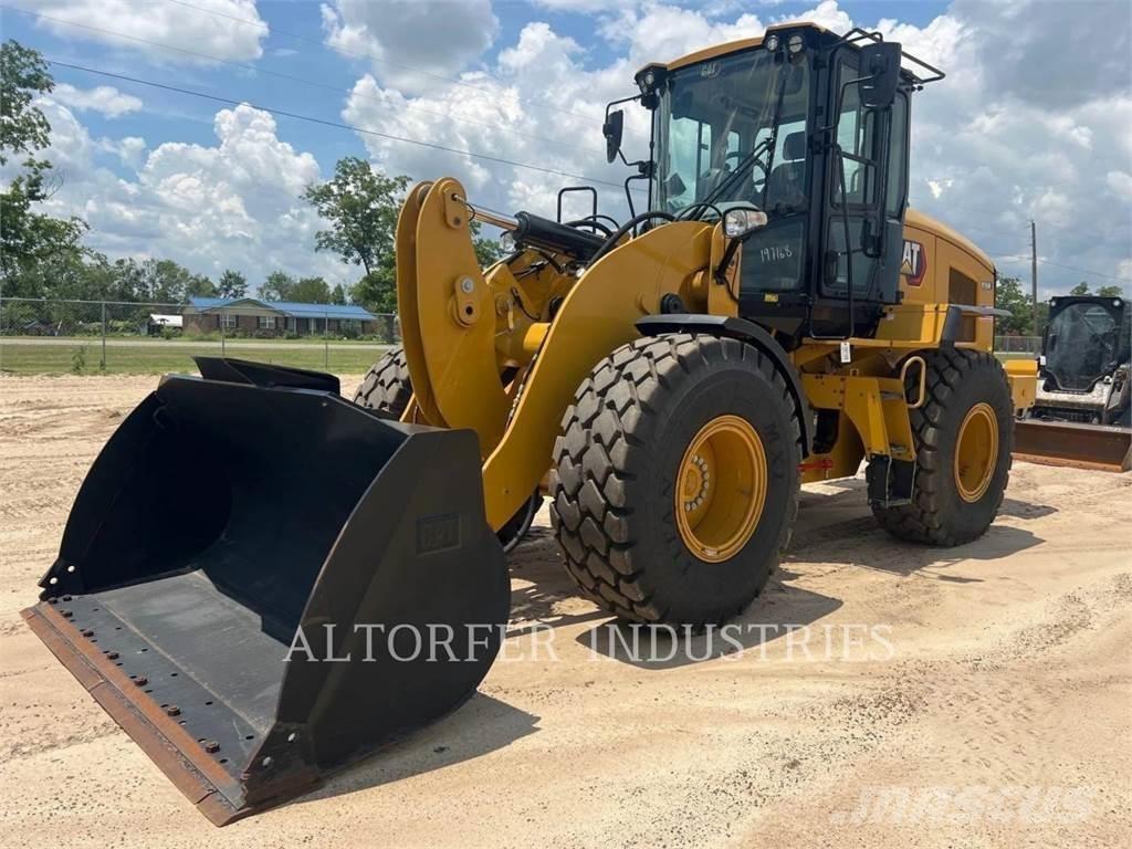 CAT 926M Фронтальные погрузчики