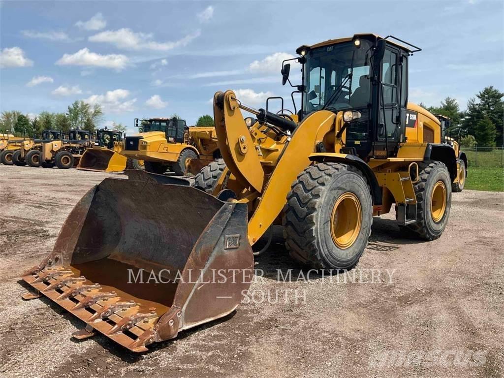 CAT 926M Фронтальные погрузчики