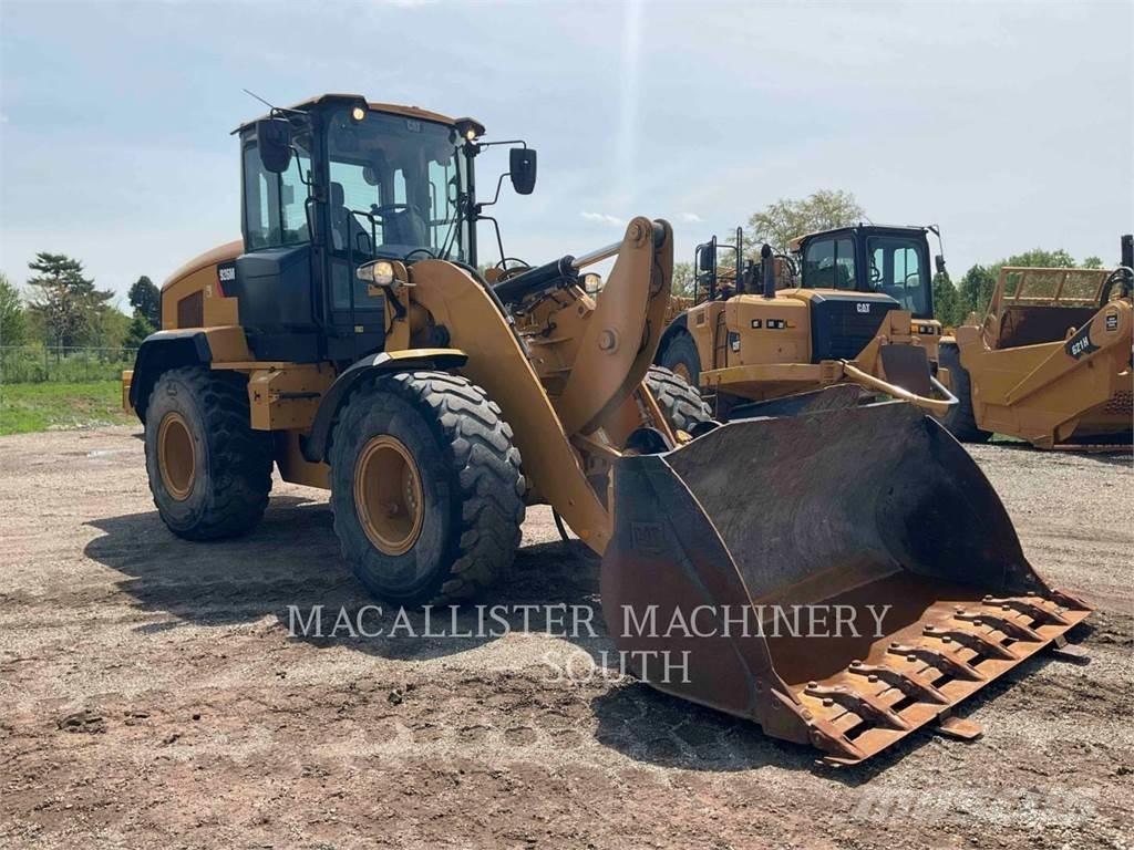 CAT 926M Фронтальные погрузчики