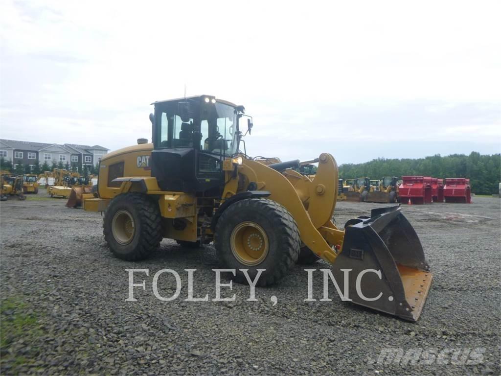 CAT 926M Фронтальные погрузчики