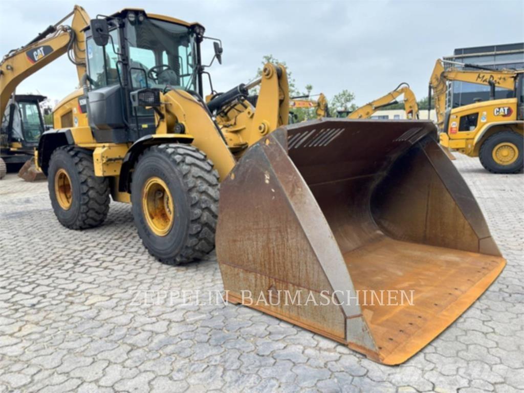 CAT 926M Фронтальные погрузчики