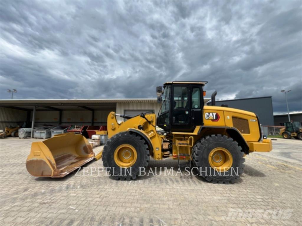 CAT 926M Фронтальные погрузчики