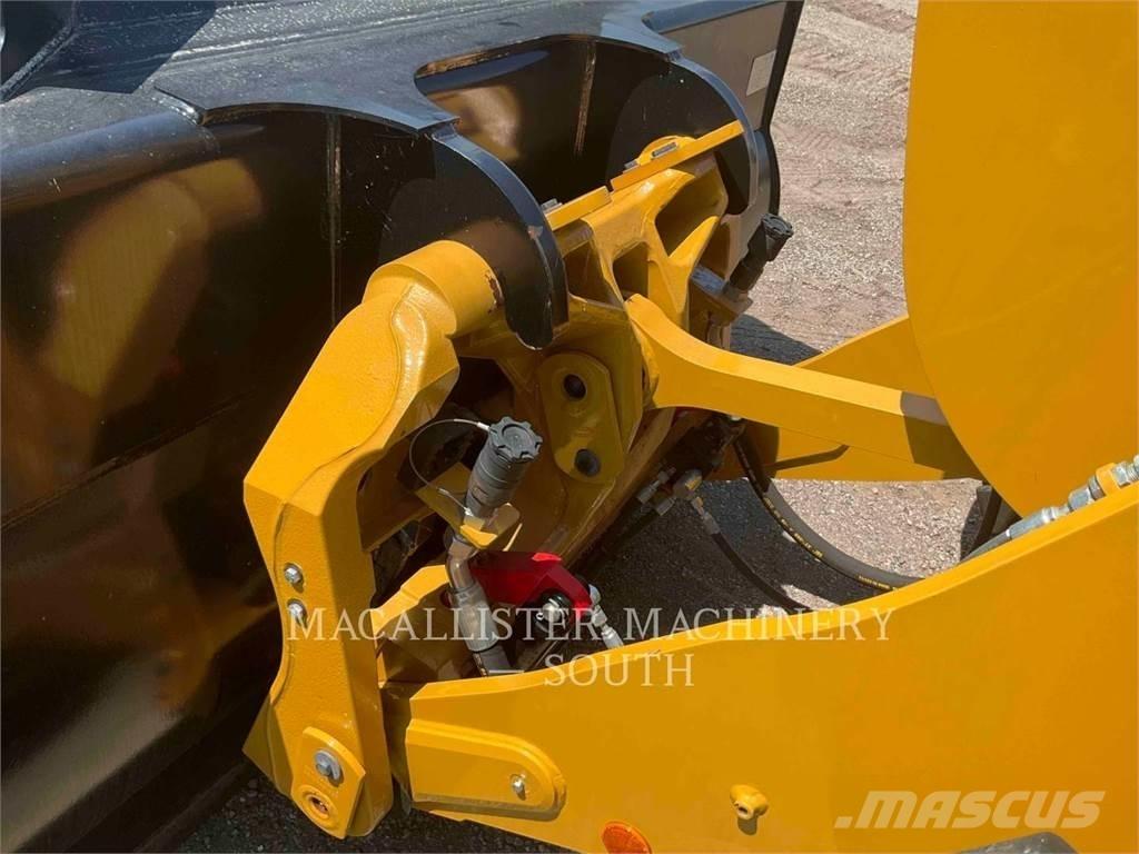 CAT 926M Фронтальные погрузчики
