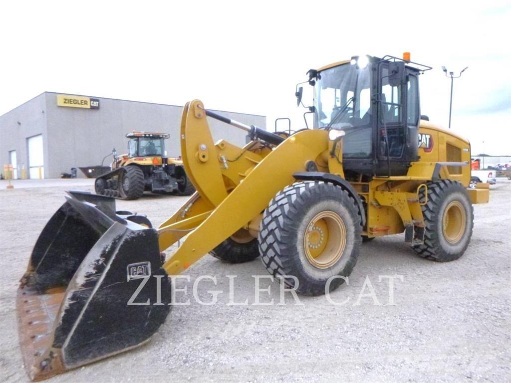 CAT 926M Фронтальные погрузчики