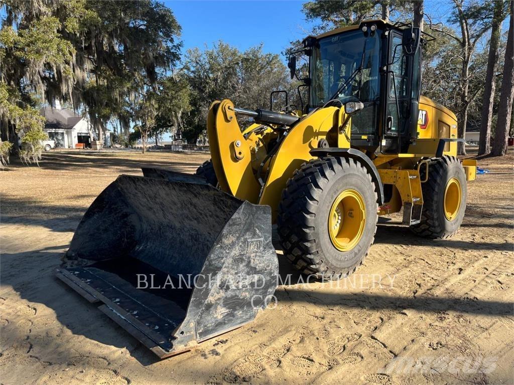 CAT 926M Фронтальные погрузчики