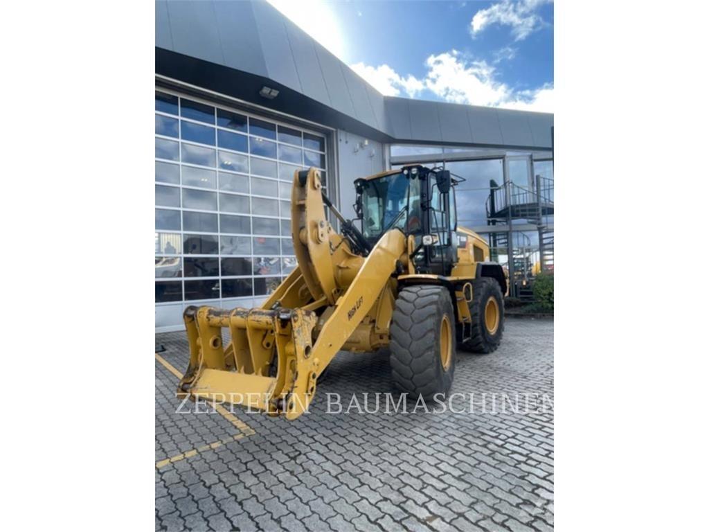 CAT 926M Фронтальные погрузчики