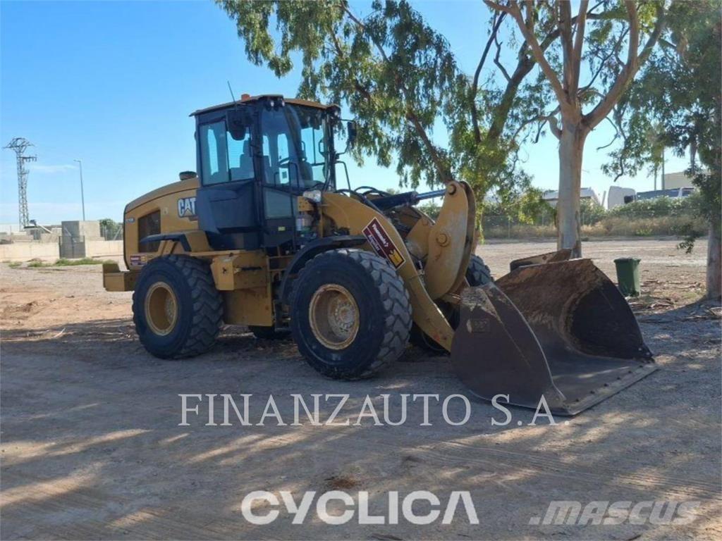CAT 926M Фронтальные погрузчики