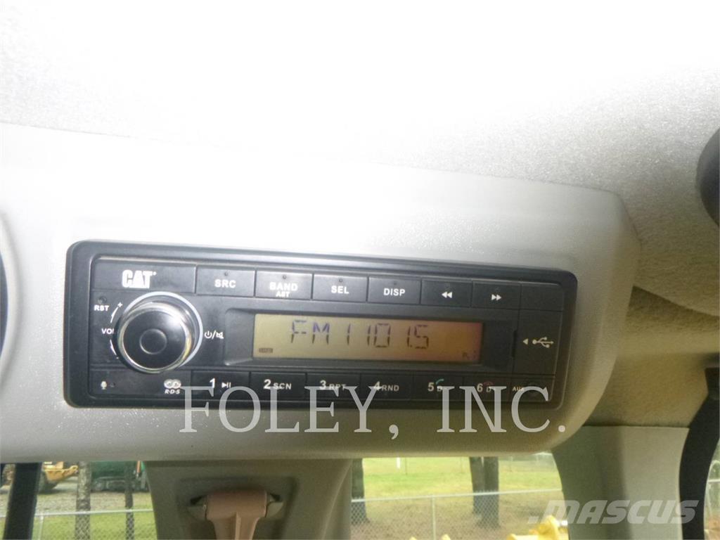 CAT 926M Фронтальные погрузчики