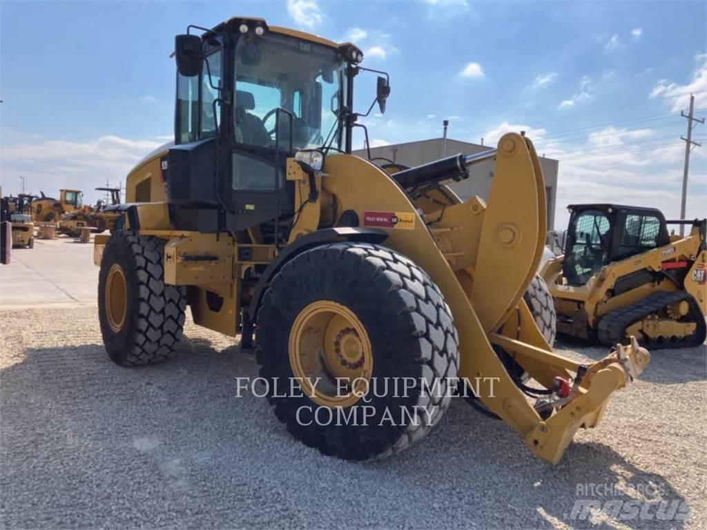 CAT 926M Фронтальные погрузчики