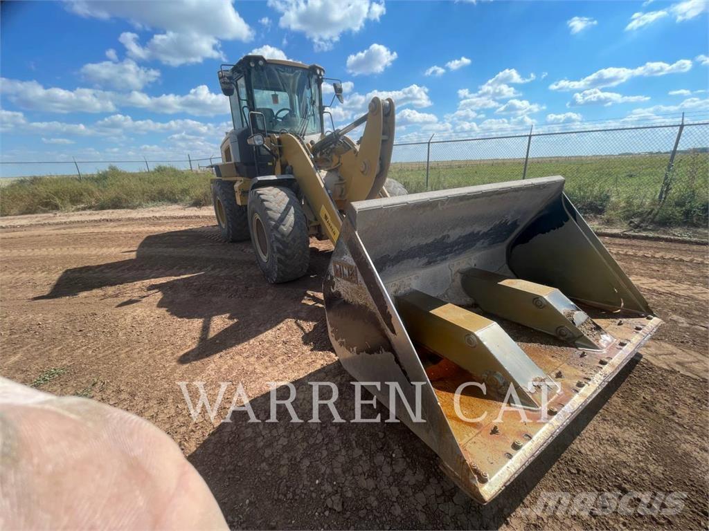 CAT 926M HL Фронтальные погрузчики