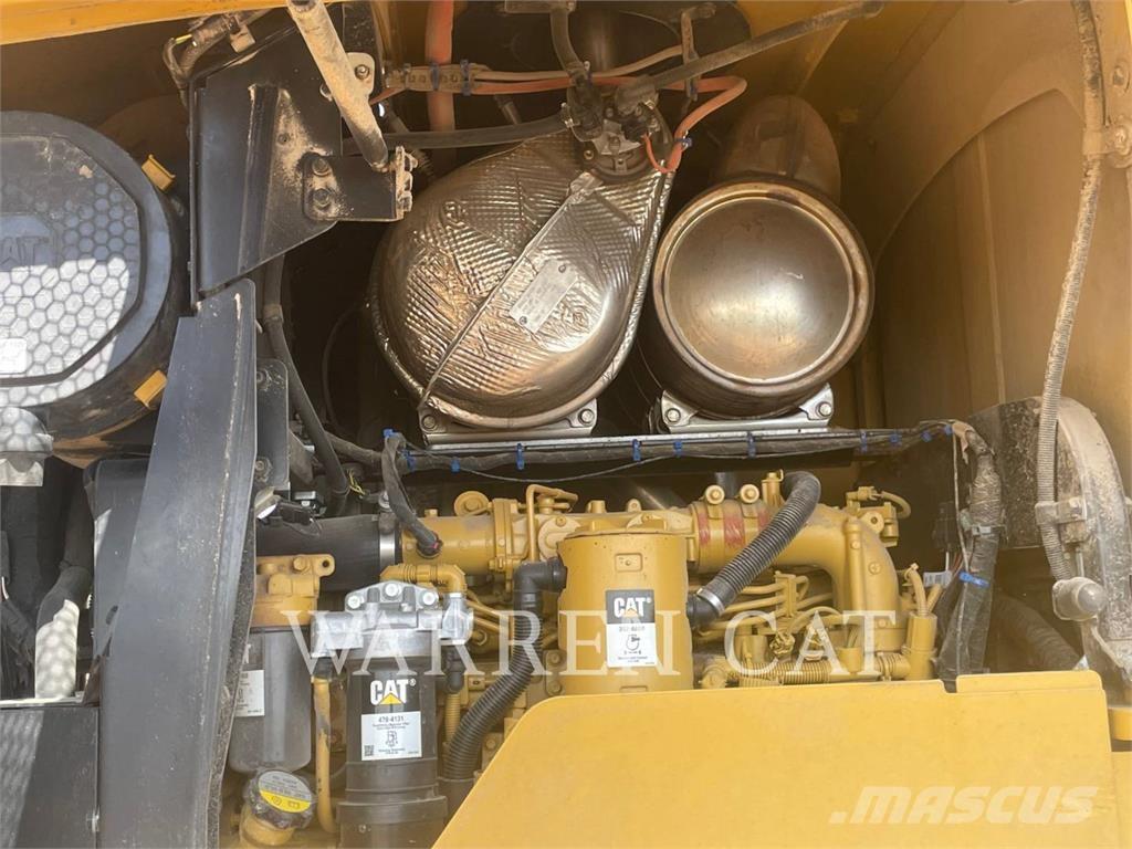 CAT 926M HL Фронтальные погрузчики