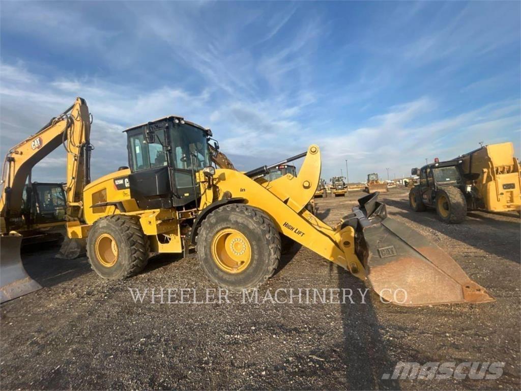 CAT 926M HL QC Фронтальные погрузчики
