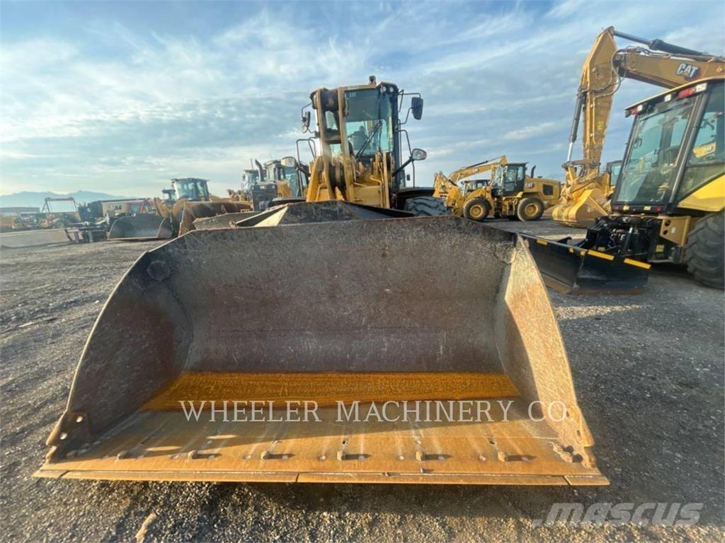 CAT 926M HL QC Фронтальные погрузчики