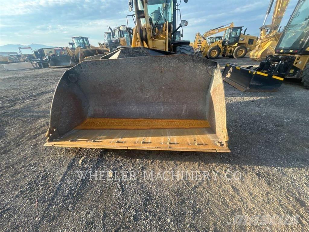 CAT 926M HL QC Фронтальные погрузчики