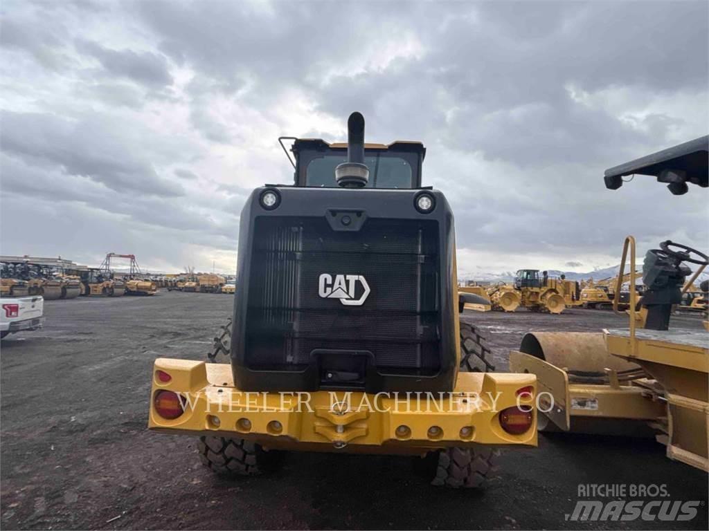 CAT 926M QC Фронтальные погрузчики
