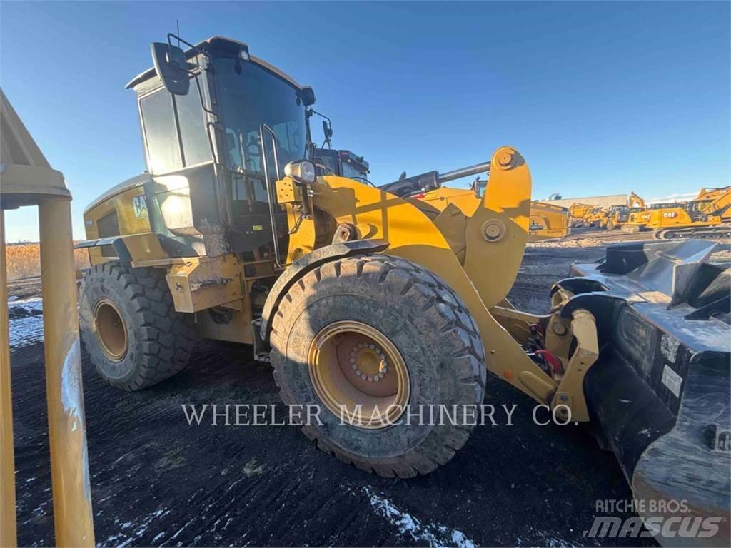 CAT 926M QC Фронтальные погрузчики