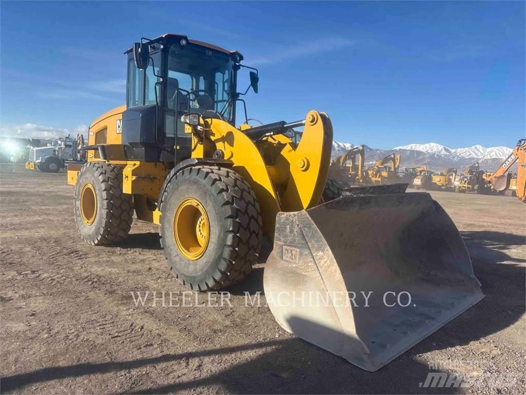CAT 926M QC Фронтальные погрузчики