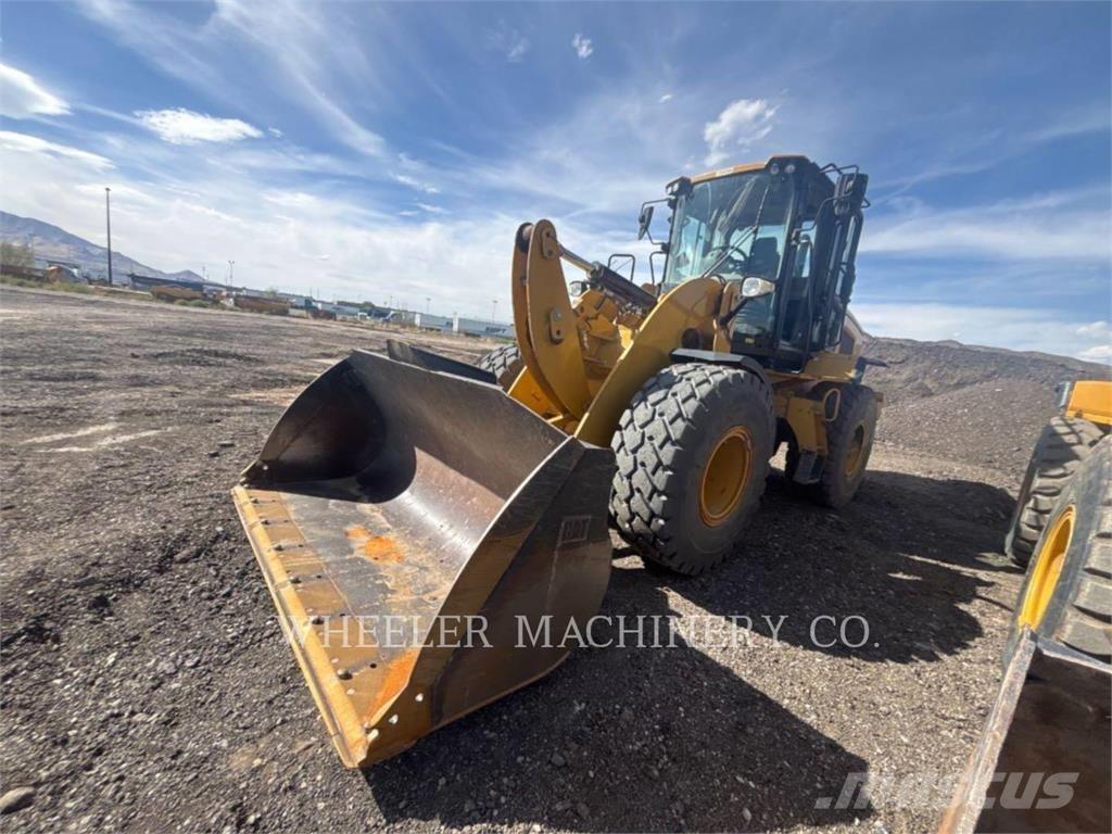 CAT 926M QC Фронтальные погрузчики