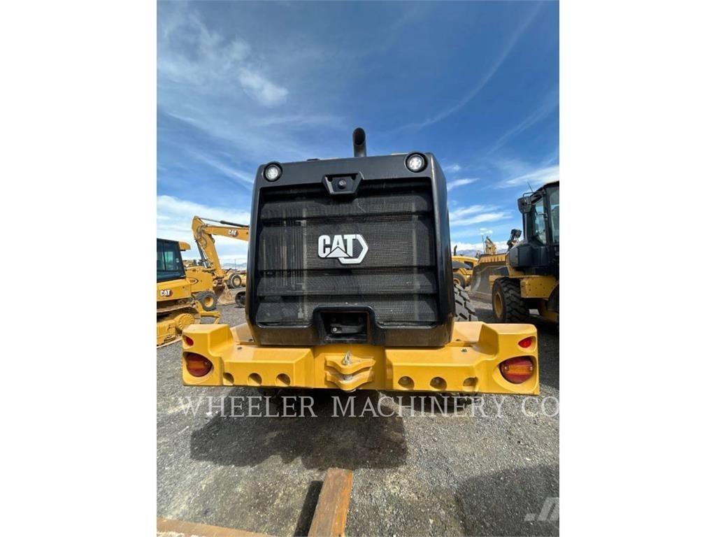 CAT 926M QC Фронтальные погрузчики