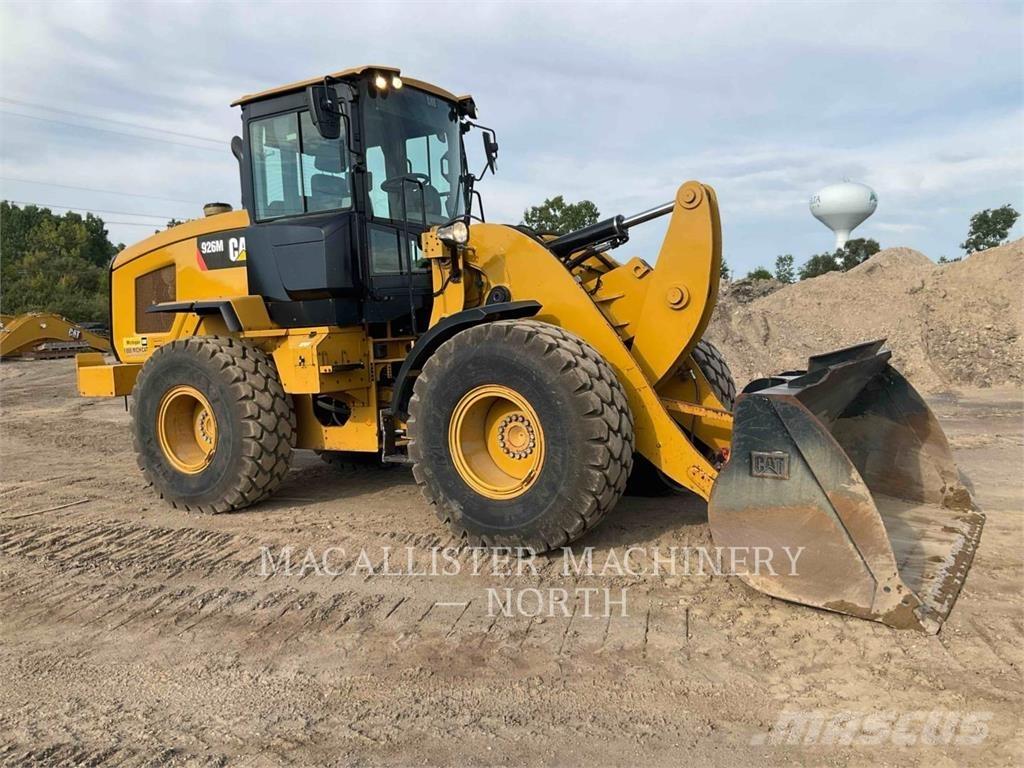 CAT 926M RQ Фронтальные погрузчики