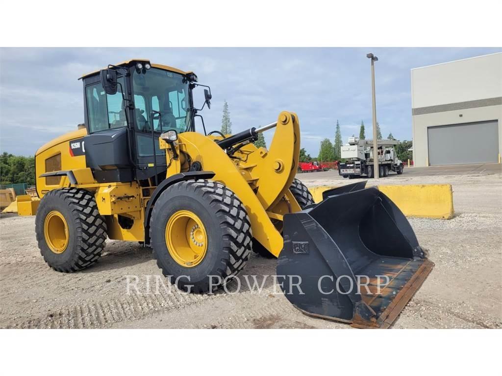 CAT 926MQC3V Фронтальные погрузчики