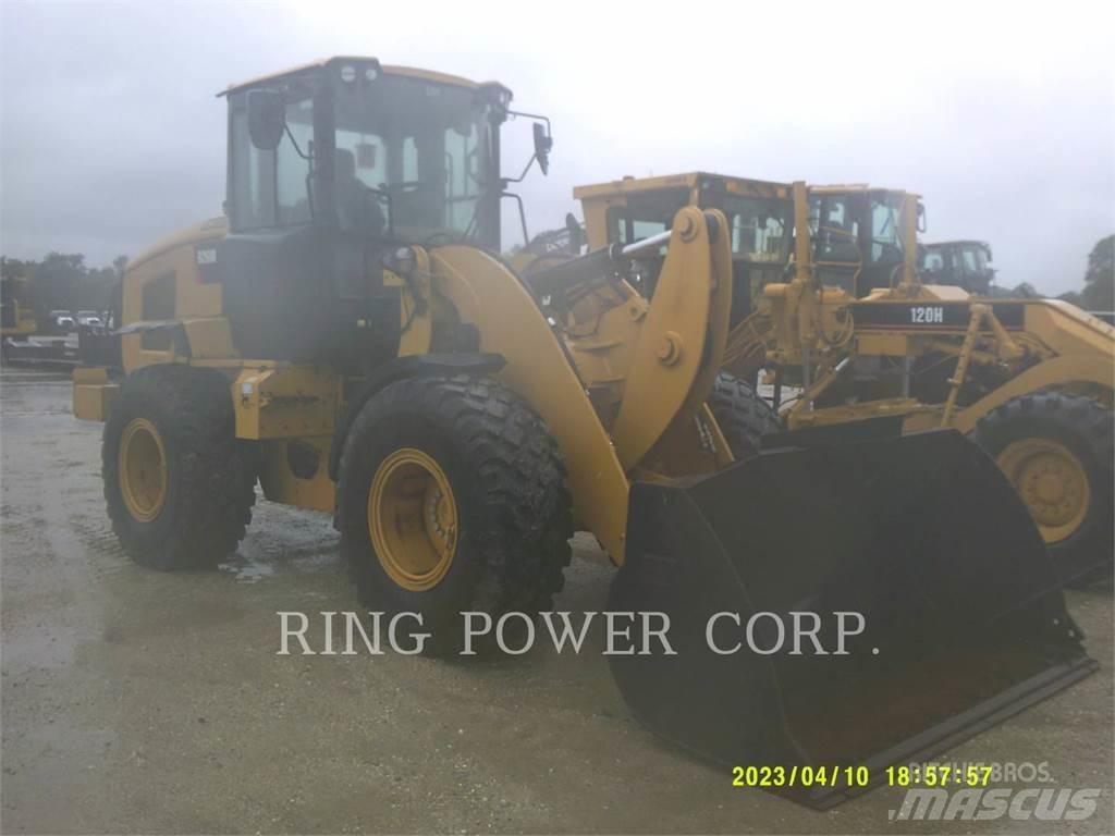 CAT 926MQC3V Фронтальные погрузчики
