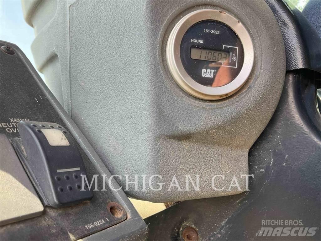 CAT 928G Фронтальные погрузчики