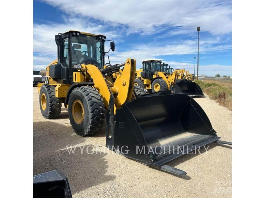 CAT 930 Фронтальные погрузчики