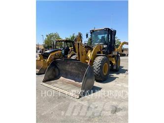 CAT 930 Фронтальные погрузчики