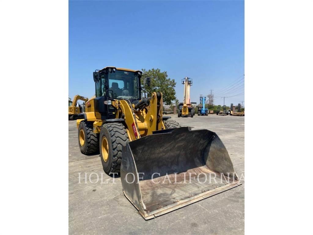 CAT 930 Фронтальные погрузчики