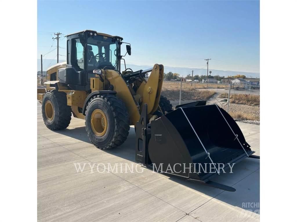 CAT 930 Фронтальные погрузчики