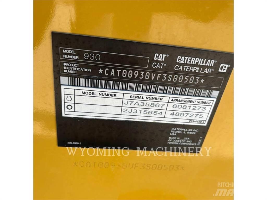 CAT 930 Фронтальные погрузчики