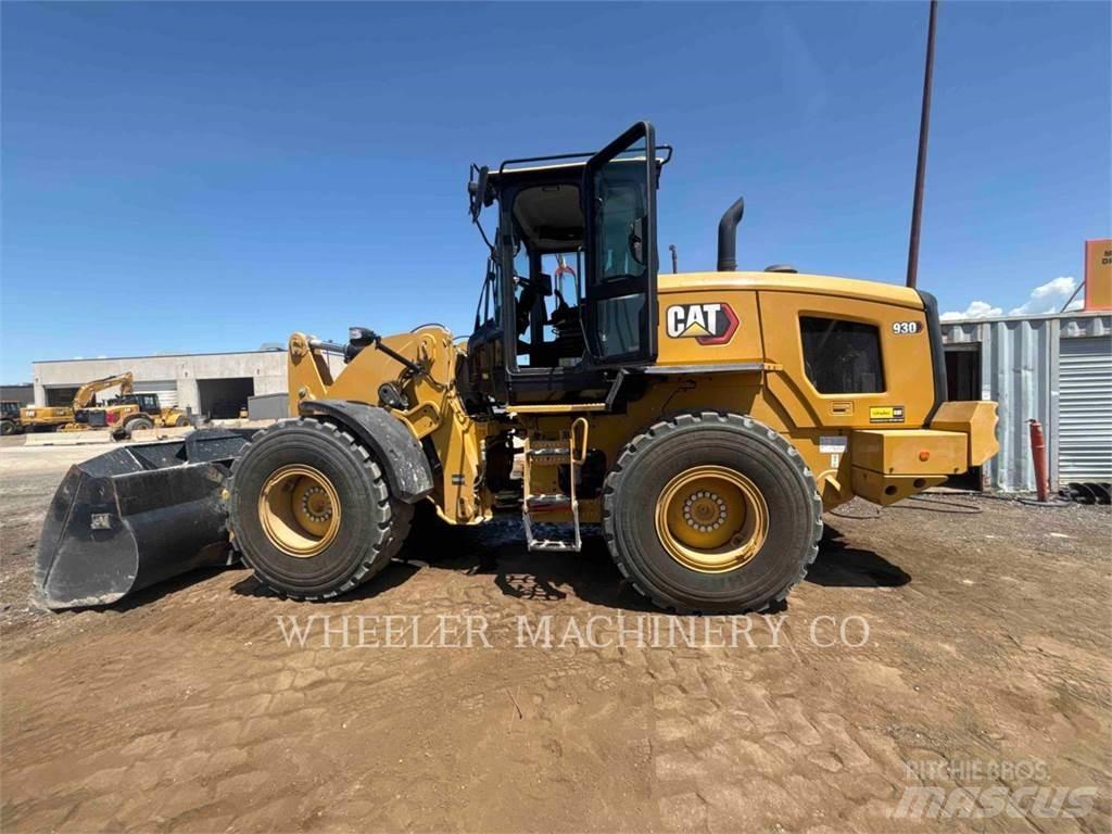 CAT 930 QC Фронтальные погрузчики