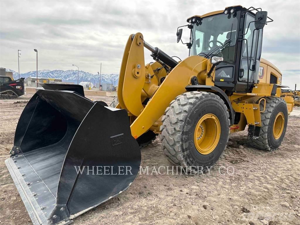 CAT 930 QC Фронтальные погрузчики