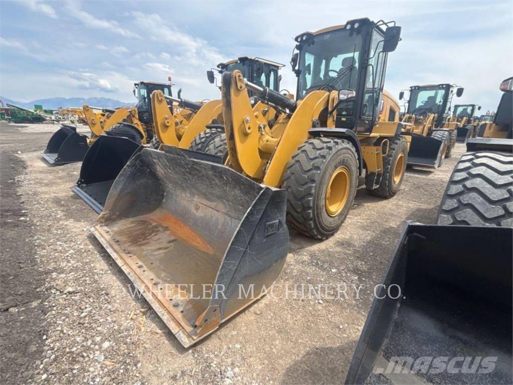 CAT 930 QC Фронтальные погрузчики