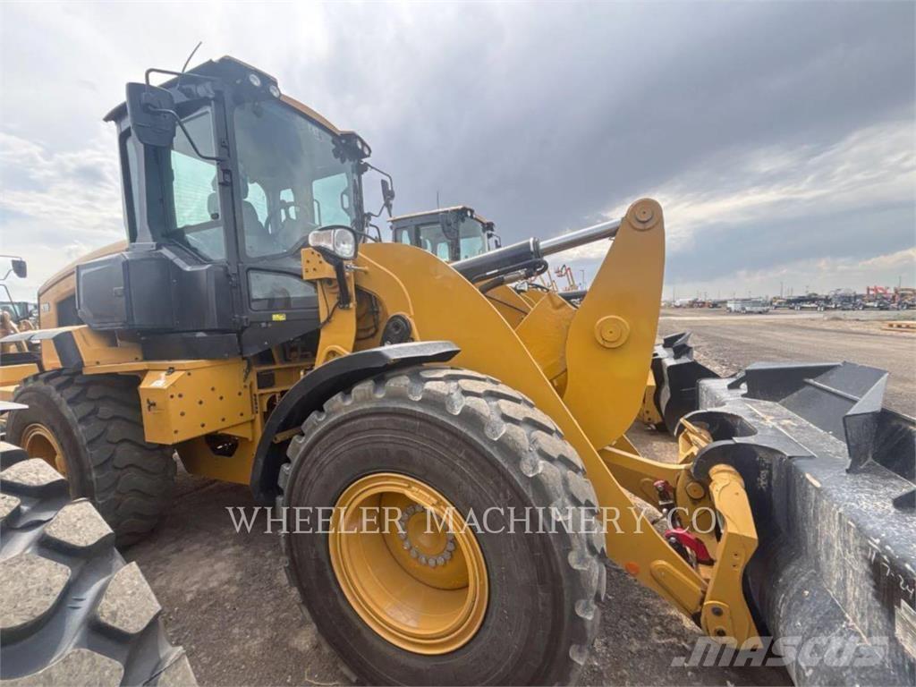 CAT 930 QC Фронтальные погрузчики