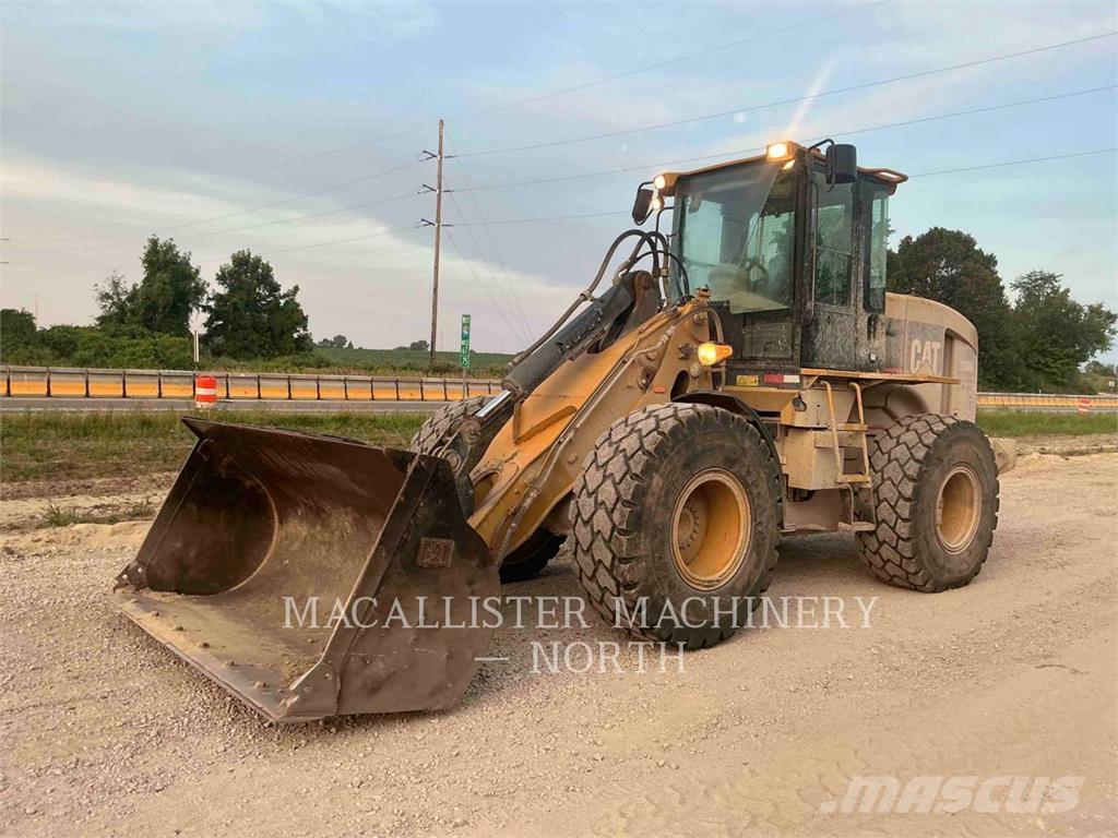 CAT 930G Фронтальные погрузчики