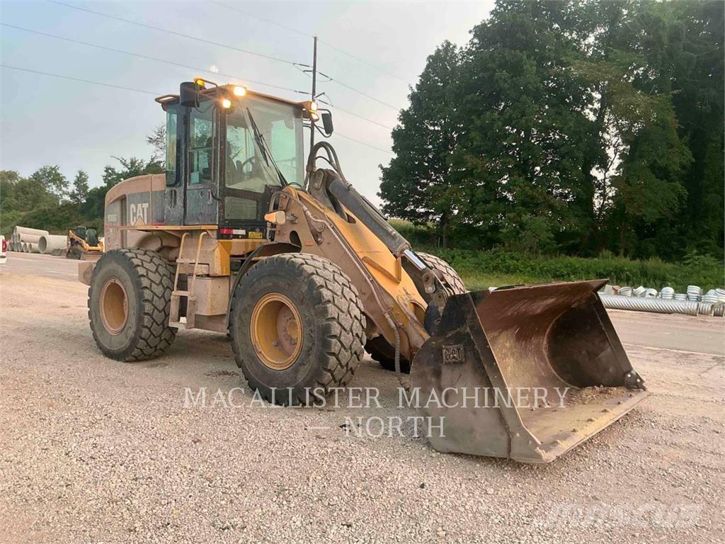 CAT 930G Фронтальные погрузчики