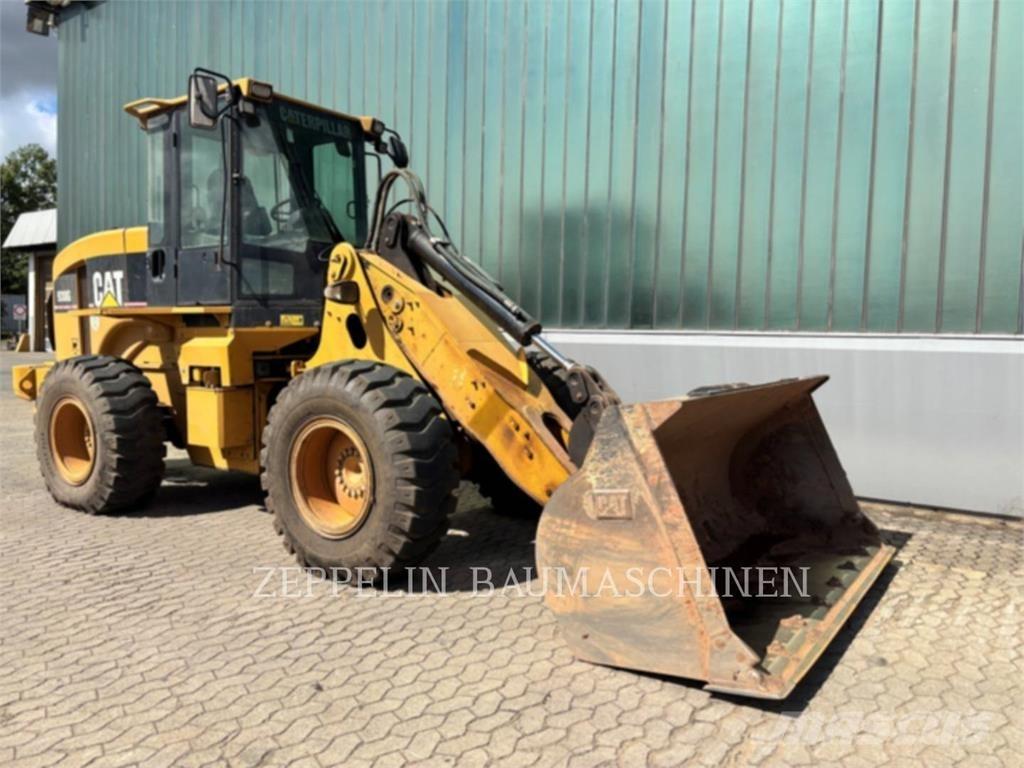 CAT 930G Фронтальные погрузчики