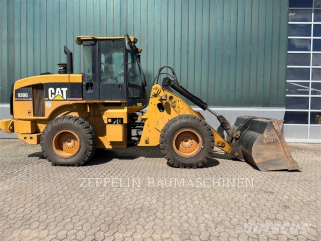 CAT 930G Фронтальные погрузчики