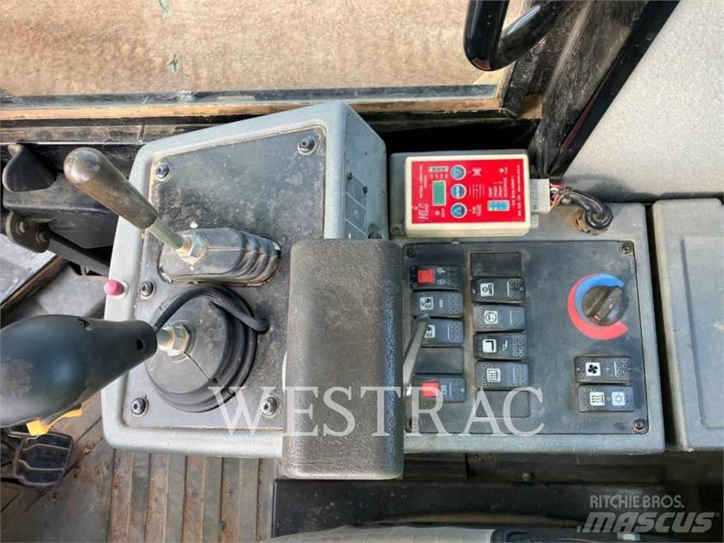 CAT 930H Фронтальные погрузчики