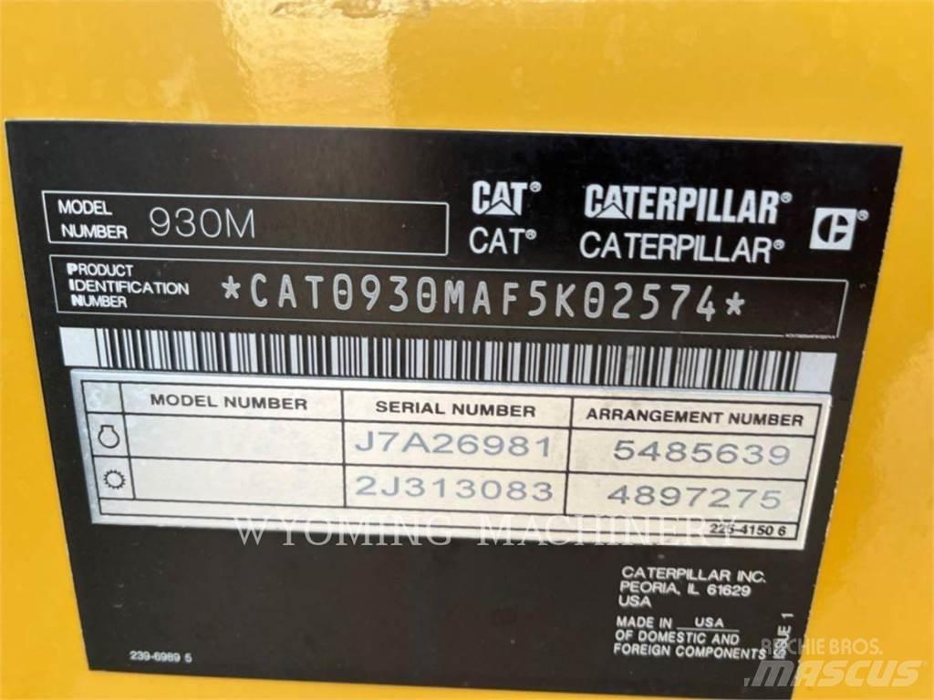 CAT 930M Фронтальные погрузчики
