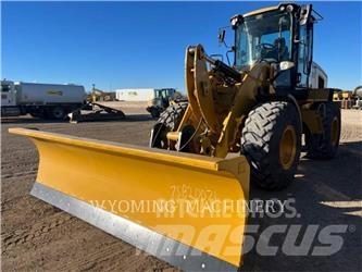 CAT 930M Фронтальные погрузчики