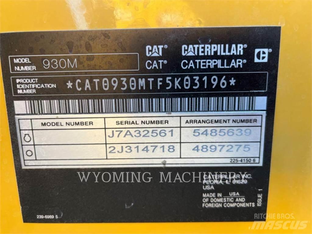 CAT 930M Фронтальные погрузчики