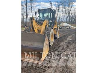 CAT 930M Фронтальные погрузчики